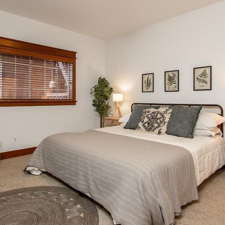 Modern Riverstone Condo With Grand Deck - Steps To Shops, Restaurants, Trails And River Coeur d'Alene Exterior photo
