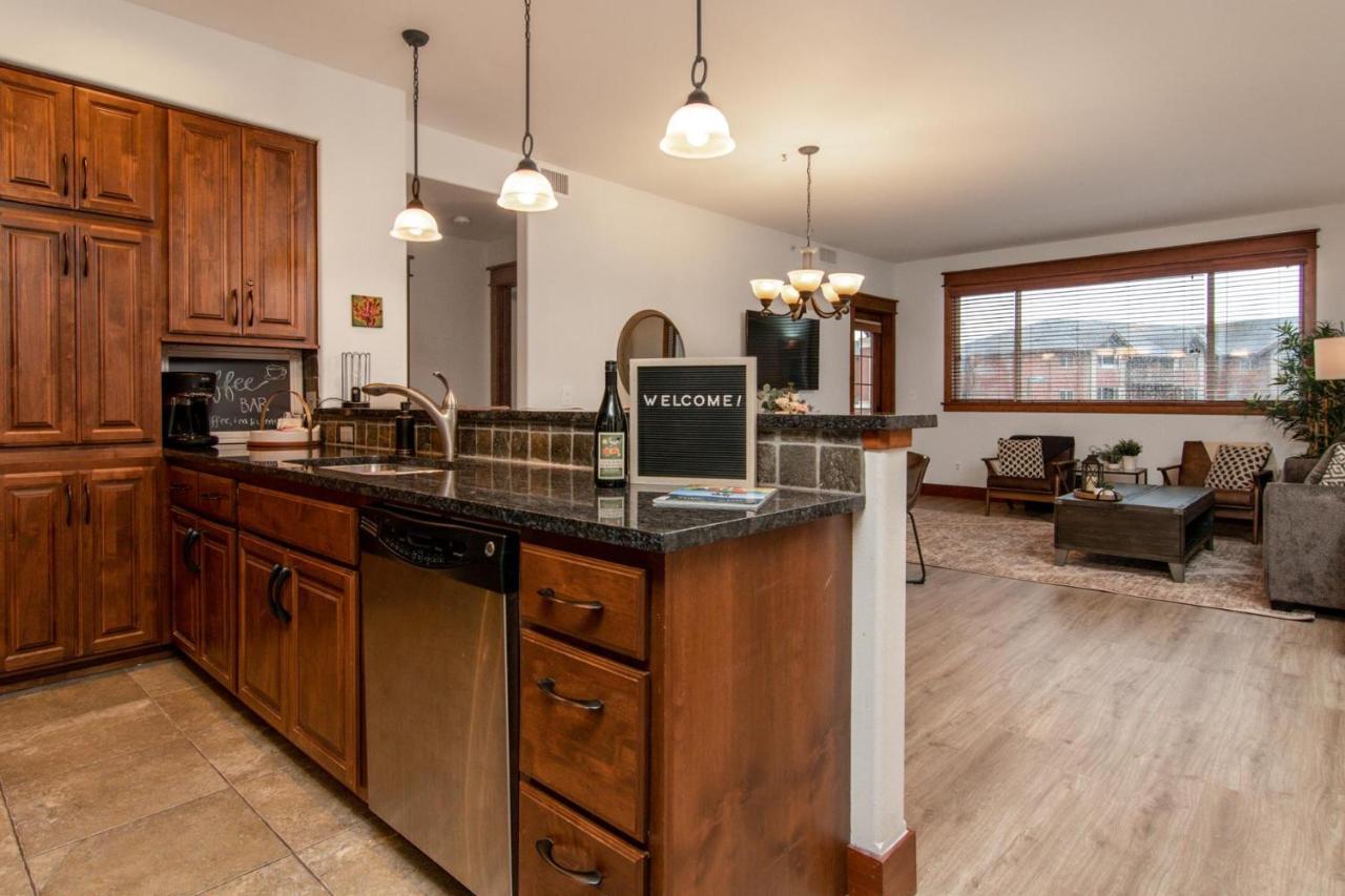 Modern Riverstone Condo With Grand Deck - Steps To Shops, Restaurants, Trails And River Coeur d'Alene Exterior photo